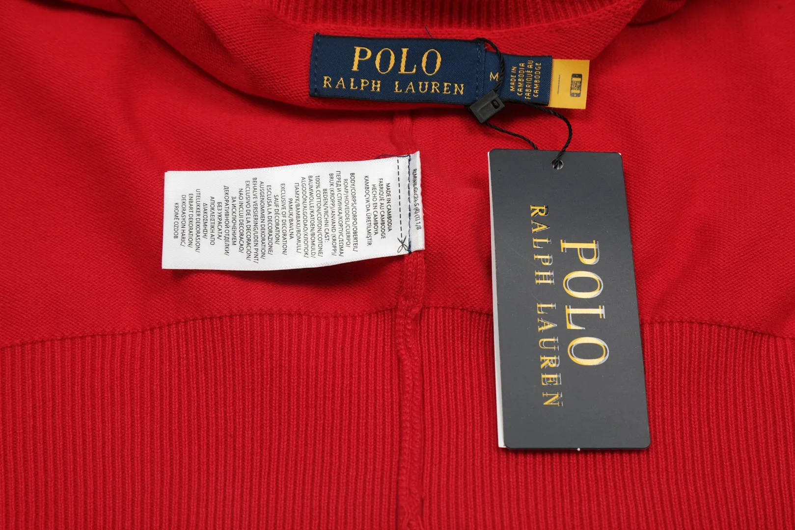 🅿️190 "Top Quality" Style Number: DS010# [Ralph Lauren Solid Color Round Neck Basic Pony Embroidered Logo Knitted Cardigan Long Sleeve] ✅Ralph Lauren Classic Basic Versatile Jersey Cardigan Long Sleeve Small Jacket ✅Main supplier of platform live broadcast wholesale entities ✅ZP quality 1:1 pattern making Scan the code to enter the GF website Counter quality ✅Details and quality The only one in Guangzhou Imported quality cotton yarn Mainly high-end Cost-effective, good quality, no need to say more ✅The version is restored to the original, loose, comfortable and stress-free, simple is high-end, classic is timeless ✅The upper body is simple and easy to match, a must-have for goddess ootd. Good-looking clothes are never picky. A must-have in the goddess’ wardrobe. Size: S-XL Color: Off-white, light blue, pink, khaki, army green, gray, navy, black, Chinese red, mint green